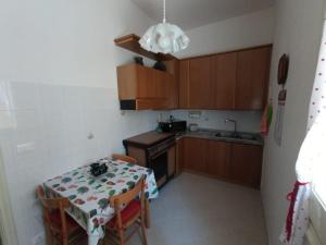Dapur atau dapur kecil di Casa Vacanze Ni Nuccia