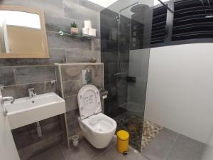Koupelna v ubytování villa Lorenza