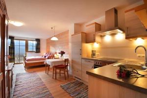 Kuchyňa alebo kuchynka v ubytovaní Apartement Vorderlaiming