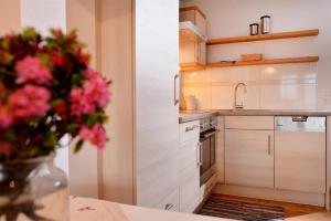 Kuchyňa alebo kuchynka v ubytovaní Apartement Vorderlaiming