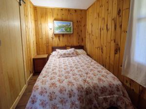 Tracadie Cottages客房内的一张或多张床位
