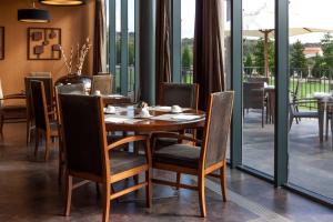 Restauracja lub miejsce do jedzenia w obiekcie Oca Vila de Allariz Hotel Balneario