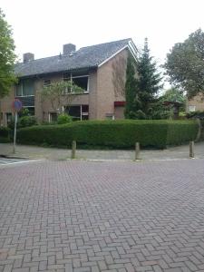una entrada de ladrillo frente a una casa en Bed and Breakfast Opus 209, en Zwolle