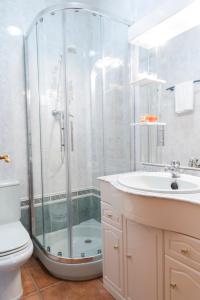 A bathroom at VuT El Pozo la Carrera