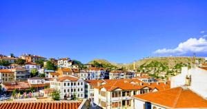 Cảnh Beypazarı hoặc tầm nhìn thành phố từ khách sạn