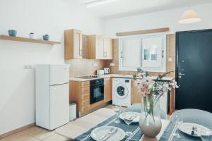 O bucătărie sau chicinetă la Elegant 1 Bedroom Apartment - Great Kings Resort Protaras, Kapparis