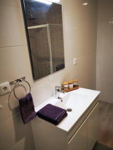 Gallery image of Luxury Room For 6 - Guesthouse in Costa da Caparica