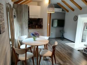 TV a/nebo společenská místnost v ubytování Apartment King