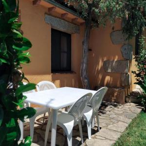 A patio or other outdoor area at Apartamentos El Calambuco