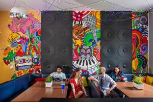 Hostia v ubytovaní Let's Rock Party Hostel! Age Limit From 18 until 40!