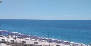 Γενική θέα στη θάλασσα ή θέα στη θάλασσα από  αυτό το διαμέρισμα +4 φωτογραφίες