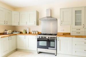 Dapur atau dapur kecil di Bretforton Holiday Home