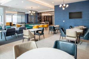 Posezení v ubytování La Quinta Inn & Suites by Wyndham Spokane Downtown