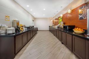 La Quinta by Wyndham Houston Humble Atascocita 레스토랑 또는 맛집