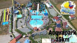 Bazén v ubytování Casa Vacanze BORGO VECCHIO nebo v jeho okolí