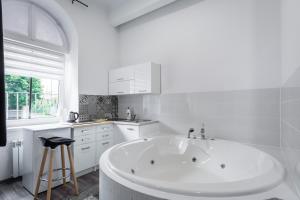 Zdjęcie z galerii obiektu Jacuzzi JM Rooms Apartment WAWELOFTS w Krakowie