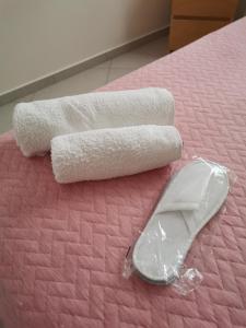 Llit o llits en una habitació de Eleni Apartment