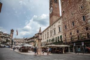 Nespecifikovaný výhled na destinaci Verona nebo výhled na město při pohledu z penzionu