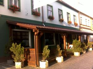 Photo de la galerie de l'établissement Hotel Třebovská restaurace, à Moravská Třebová