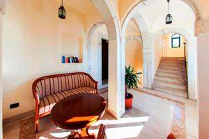 Newly renovated Hotel Kastil的休息区