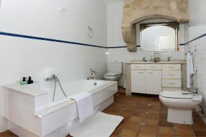 Kúpeľňa v ubytovaní Casa Sar de Cespón + 27 fotografií