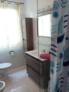 A bathroom at Appartamento Flora