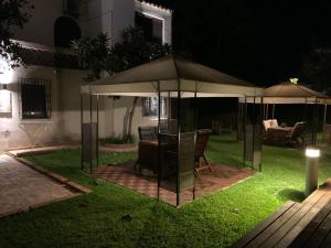 Патіо або інша зона на відкритому повітрі в John Sea Suites