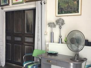Foto dalla galleria di Loft Atypique a Villeneuve-de-Rivière