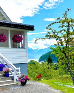 Gallery image of Fjord View Apartment in Stranda