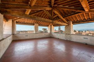 Gallery image of Nella Torre del Poschi Penthouse with Roof Terrace in Pisa