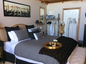 Gallery image of La Maison Riviere - THE RIVER HOUSE Bed & Breakfast in Goolwa