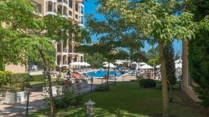 The swimming pool at or close to Bendita Mare Aparthotel