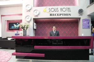 Лобби или стойка регистрации в Solis Hotel