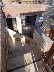 una vista sul soffitto di un edificio in costruzione di AL saha2 Basement Chalets villa114 Green Beach a El Alamein