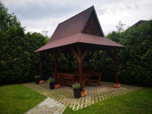 Vonkajšia záhrada v ubytovaní Zawoja1560 Apartamenty przy Aptece