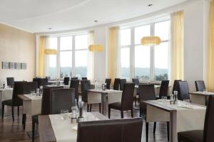 Restaurant ou autre lieu de restauration dans l'établissement Khortitsa Palace Hotel