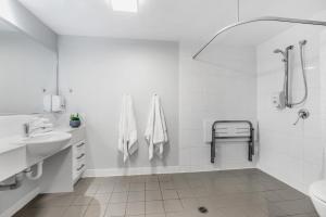 Koupelna v ubytování Essence Apartments Chermside