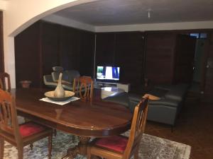 TV a/nebo společenská místnost v ubytování Chez Antonin