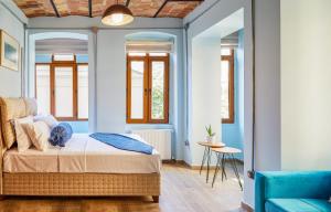 A bed or beds in a room at No 8 Galata
