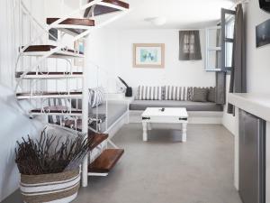 Χώρος καθιστικού στο Iliada Suites