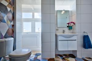 Łazienka w obiekcie Ursula suites - self catering apartments - Valletta - By Tritoni Hotels