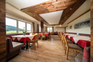 Fotografie z fotogalerie ubytování Gasthaus Hotel Beim Erich v destinaci Oberhofen am Irrsee