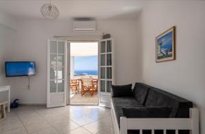 A television and/or entertainment centre at Panoramic View House