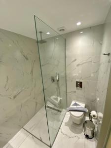 Kúpeľňa v ubytovaní AGRELLI Hotel & Suites