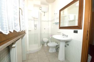 Koupelna v ubytování Holiday Rooms Antica Badia