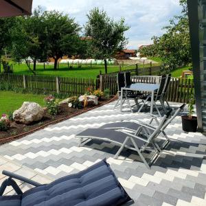 Afbeelding uit fotogalerij van Oberland-Ferienwohnung inkl Königscard bis zu 150 Attraktionen inkl in Unterammergau