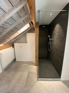 Kylpyhuone majoituspaikassa NEW Urban Studio Libramont