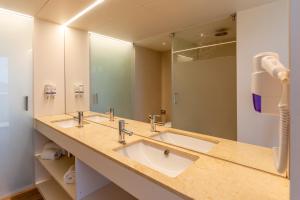 Ванная комната в Sea Porto Hotel