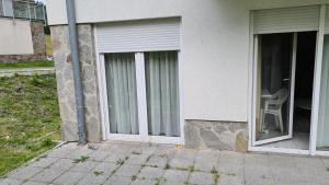 Budova, v ktorej sa apartmán nachádza