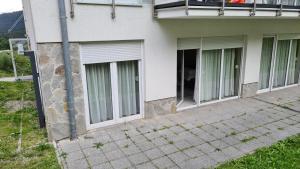 Budova, v ktorej sa apartmán nachádza